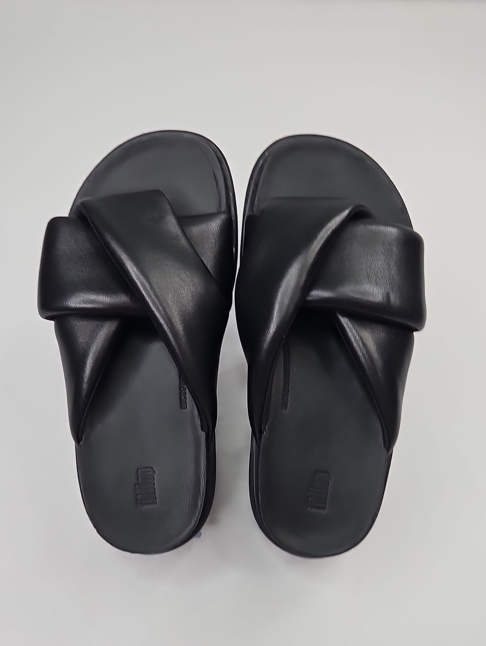 Fitflop Women's Black Leather Folded Sandals Size 5